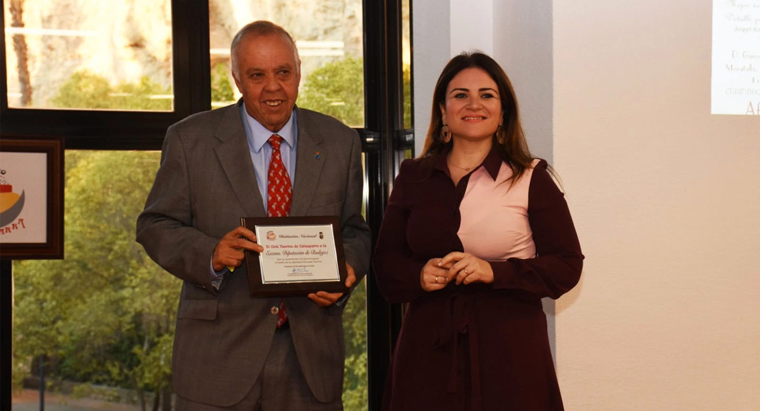 La Diputación de Badajoz galardonada en Murcia por su apoyo a la tauromaquia