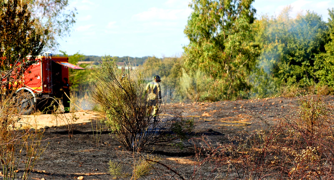 Dos incendios afectan a Valdebótoa y Gévora este domingo