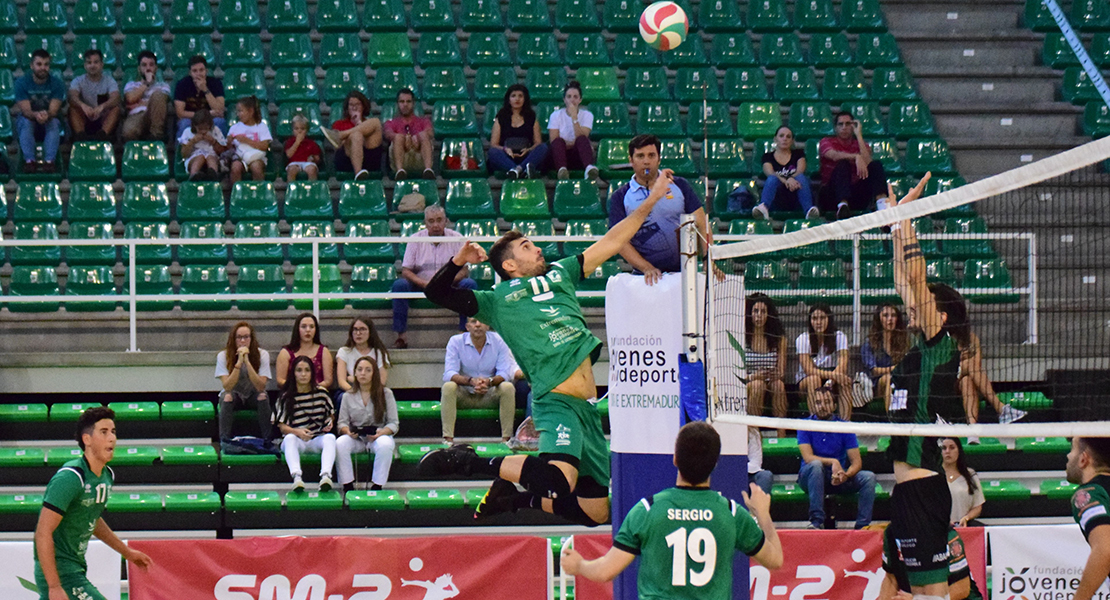 El Cáceres Voleibol visita la cancha del Dumbría