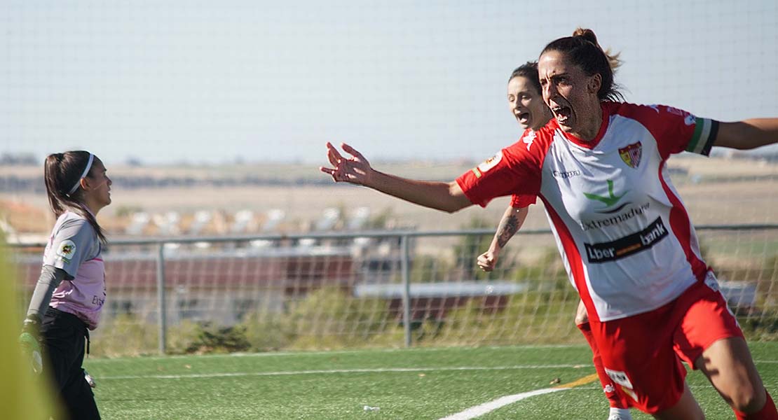 El Santa Teresa gana el derbi extremeño para ponerse líder