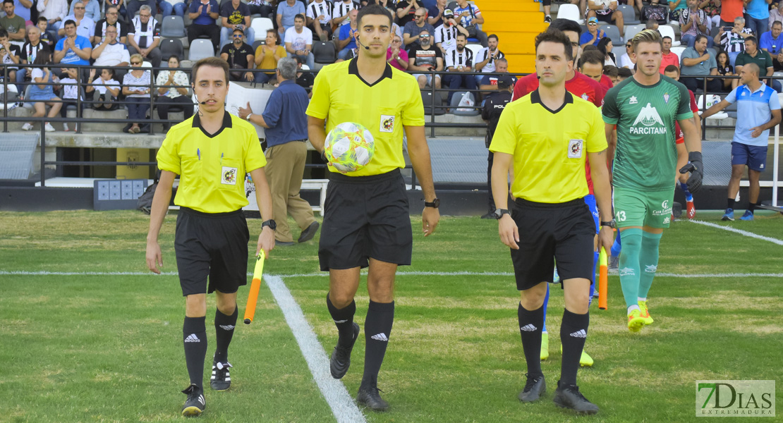 Imágenes del CD. Badajoz 3 - 2 CP. Villarobledo