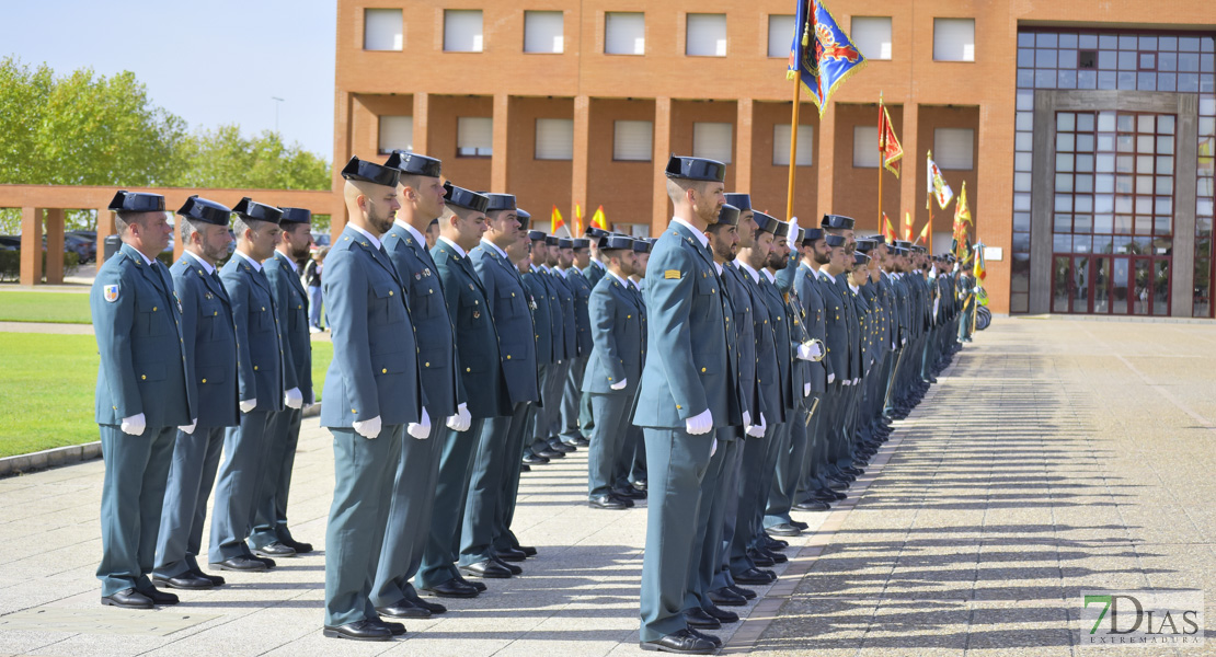 GALERÍA - La Guardia Civil celebra el día de su patrona en la escuela de tráfico de Mérida