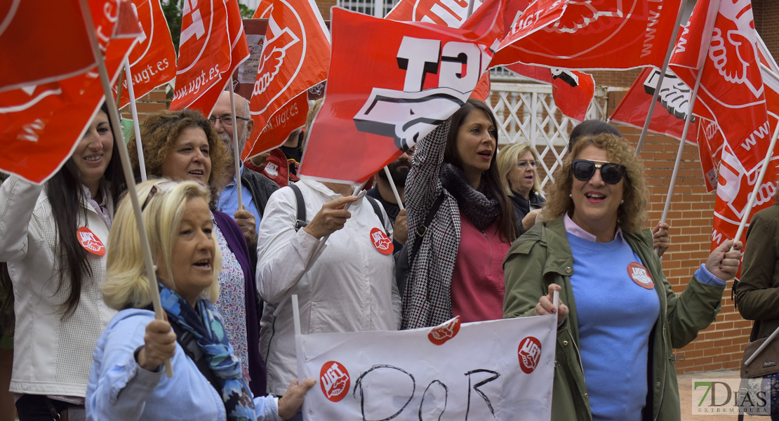 GALERÍA - UGT se manifiesta por el convenio laboral