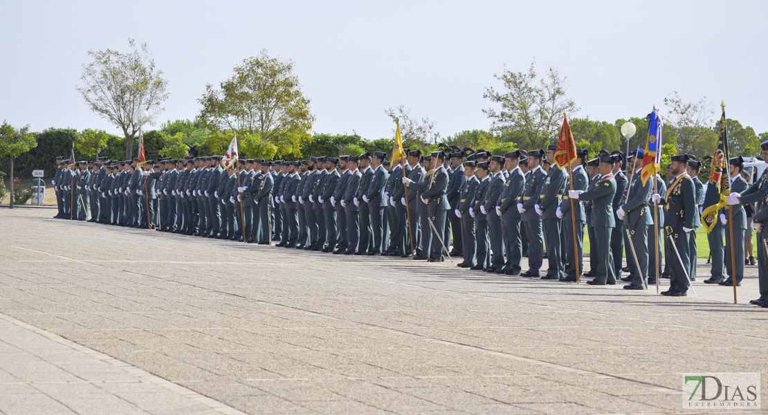 GALERÍA - La Guardia Civil celebra el día de su patrona en la escuela de tráfico de Mérida