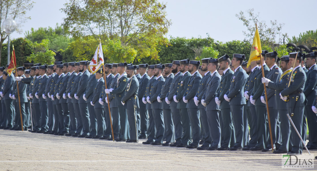 GALERÍA - La Guardia Civil celebra el día de su patrona en la escuela de tráfico de Mérida