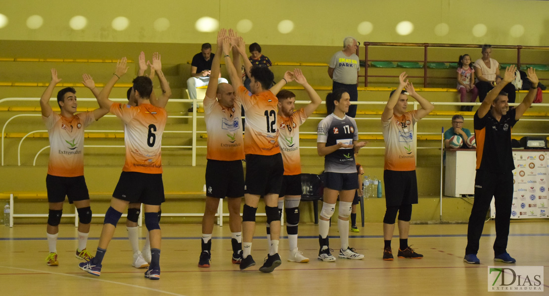 Imágenes del Pacense Voleibol 1-3 Dumbría