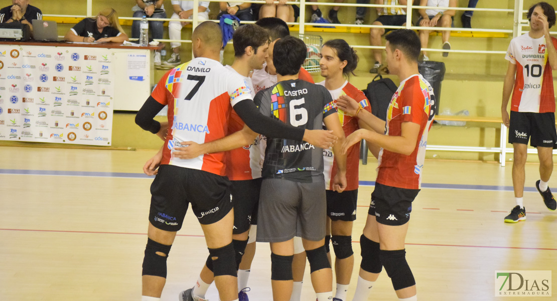 Imágenes del Pacense Voleibol 1-3 Dumbría