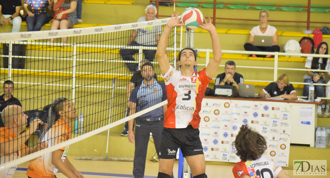 Imágenes del Pacense Voleibol 1-3 Dumbría