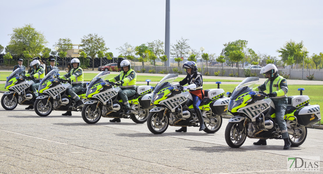 GALERÍA - La Guardia Civil celebra el día de su patrona en la escuela de tráfico de Mérida