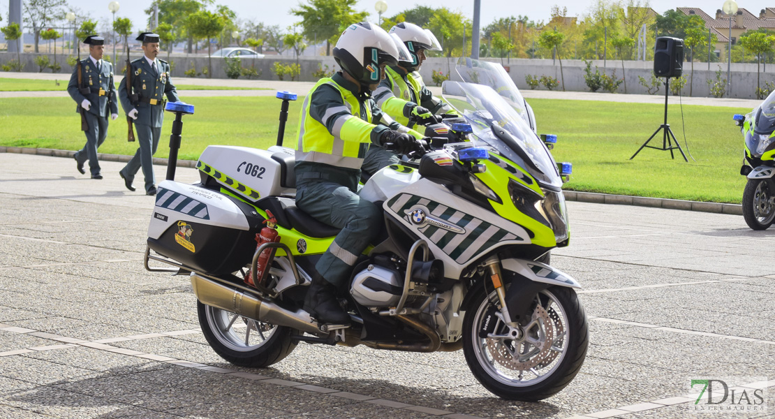 GALERÍA - La Guardia Civil celebra el día de su patrona en la escuela de tráfico de Mérida