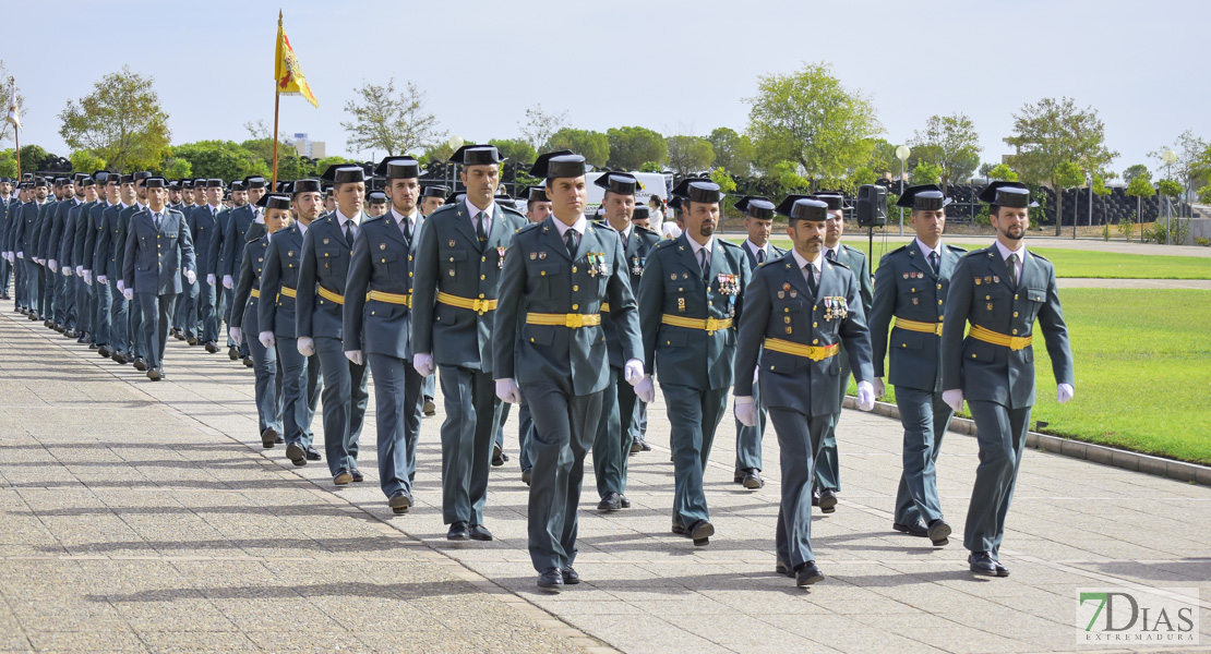 GALERÍA - La Guardia Civil celebra el día de su patrona en la escuela de tráfico de Mérida