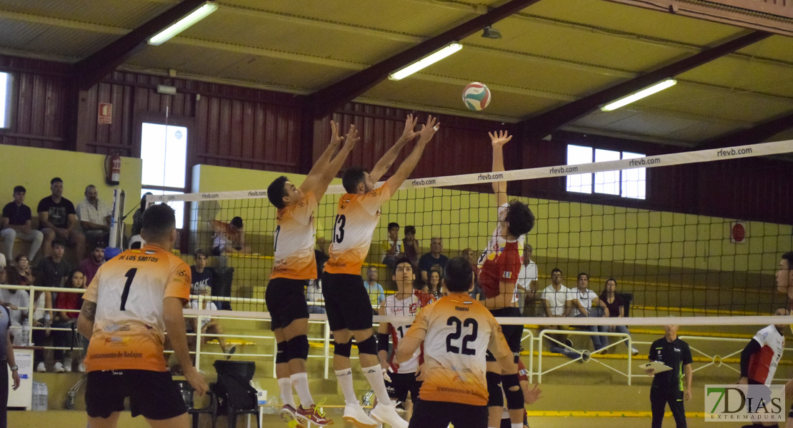 Imágenes del Pacense Voleibol 1-3 Dumbría