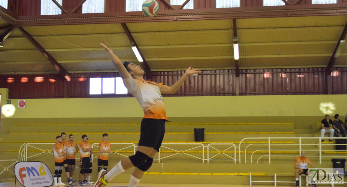 Imágenes del Pacense Voleibol 1-3 Dumbría