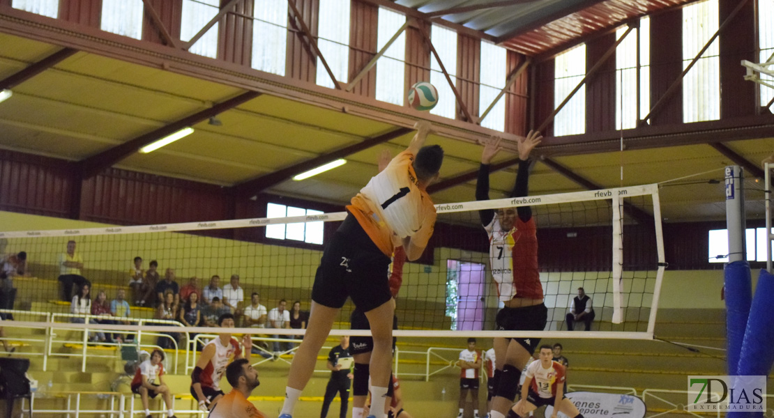 Imágenes del Pacense Voleibol 1-3 Dumbría