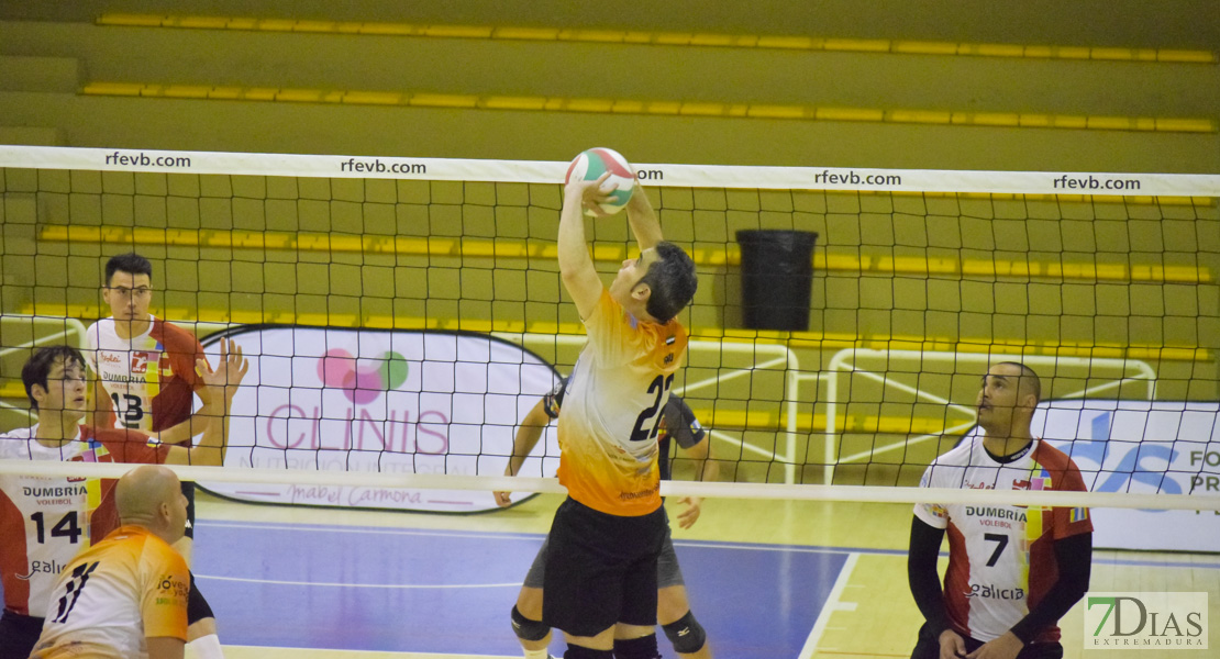 Imágenes del Pacense Voleibol 1-3 Dumbría Voleibol