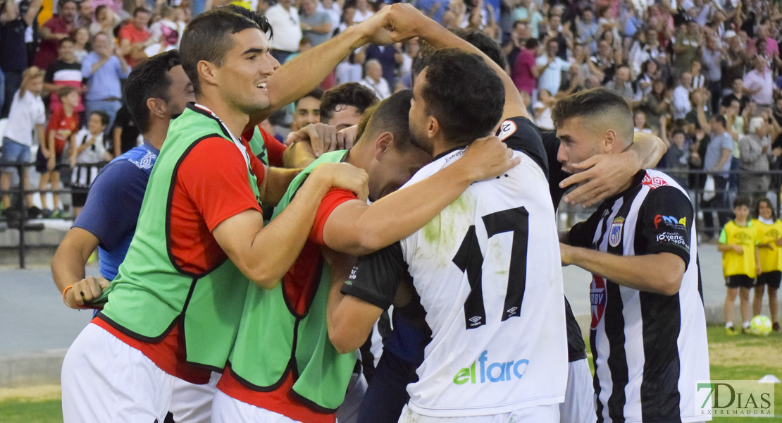 Imágenes del CD. Badajoz 3 - 2 CP. Villarobledo