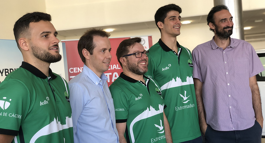 El Cáceres Patrimonio recibe a un ZTE Real Canoe NC muy peligroso