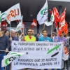 Concentración de los trabajadores de Tenorio frente al Universitario de Badajoz