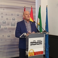 Fuster: “Nogales solo atiende a lo que le diga Monago”