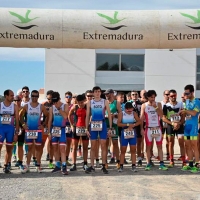 María Remedios Mendoza y Antonio Cerezo ganan el VII Duatlón Cross de Monesterio