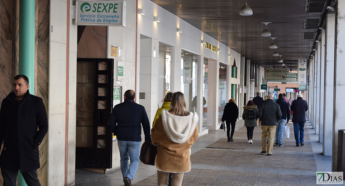 El paro desciende en Extremadura un 3,3%