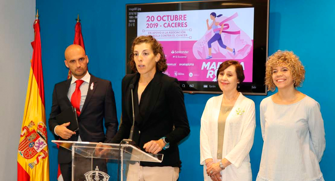 La Carrera de la Mujer inundará de rosa el centro de Cáceres