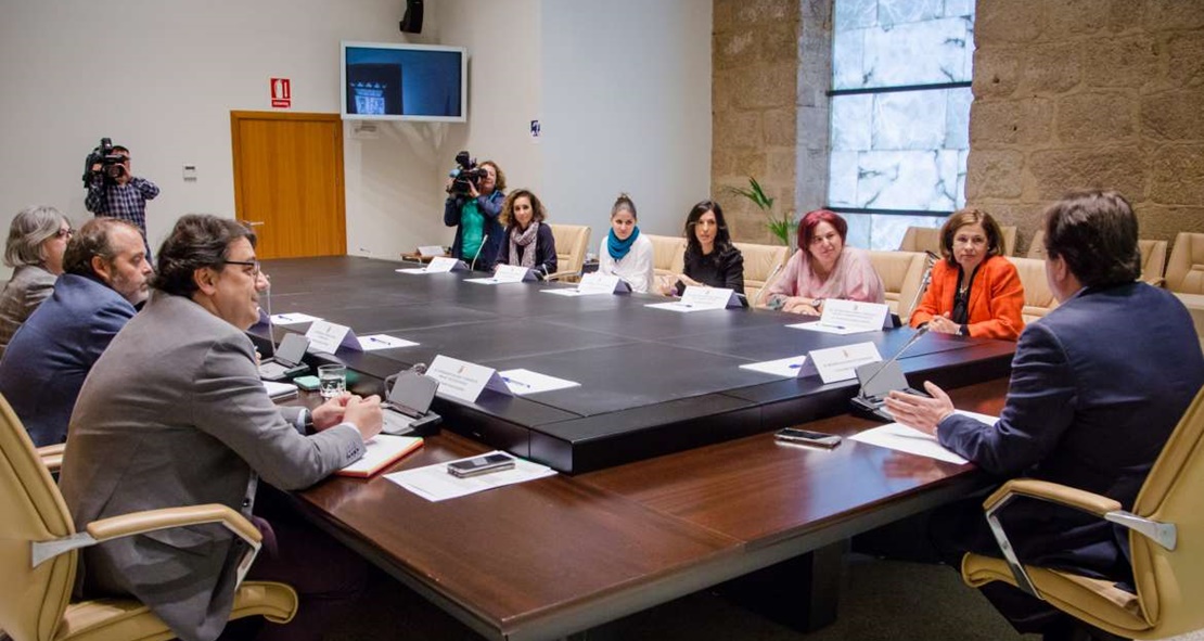 Autorizada la contratación del servicio de mediación familiar en Badajoz, Cáceres y Plasencia