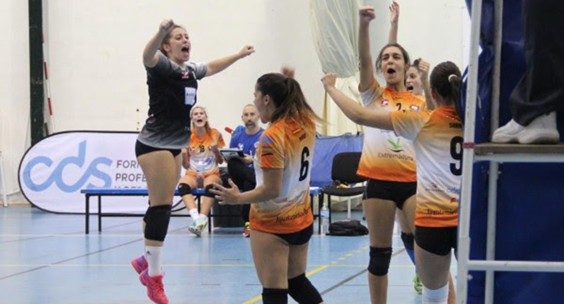 El Primera Femenino del Extremadura Aparhotel gana un complicado partido ante CV Bruxas