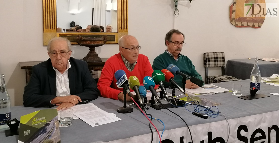 El Club Senior reitera el incumplimiento de los plazos en el tren y pide que no cesen las reivindicaciones