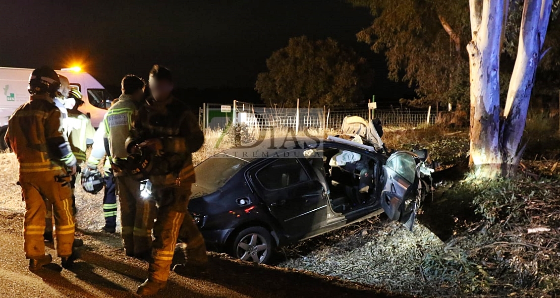 Se accidenta y colisióna contra un árbol en la carretera de la Corte (BA)