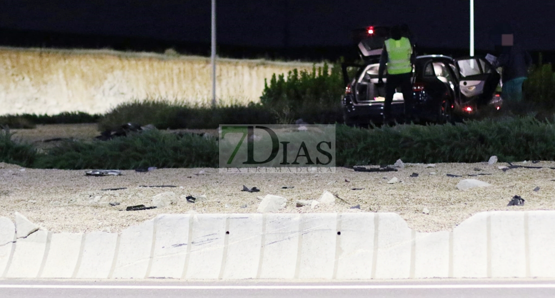 Acaba en la rotonda tras accidentarse en el polígono El Nevero (BA)