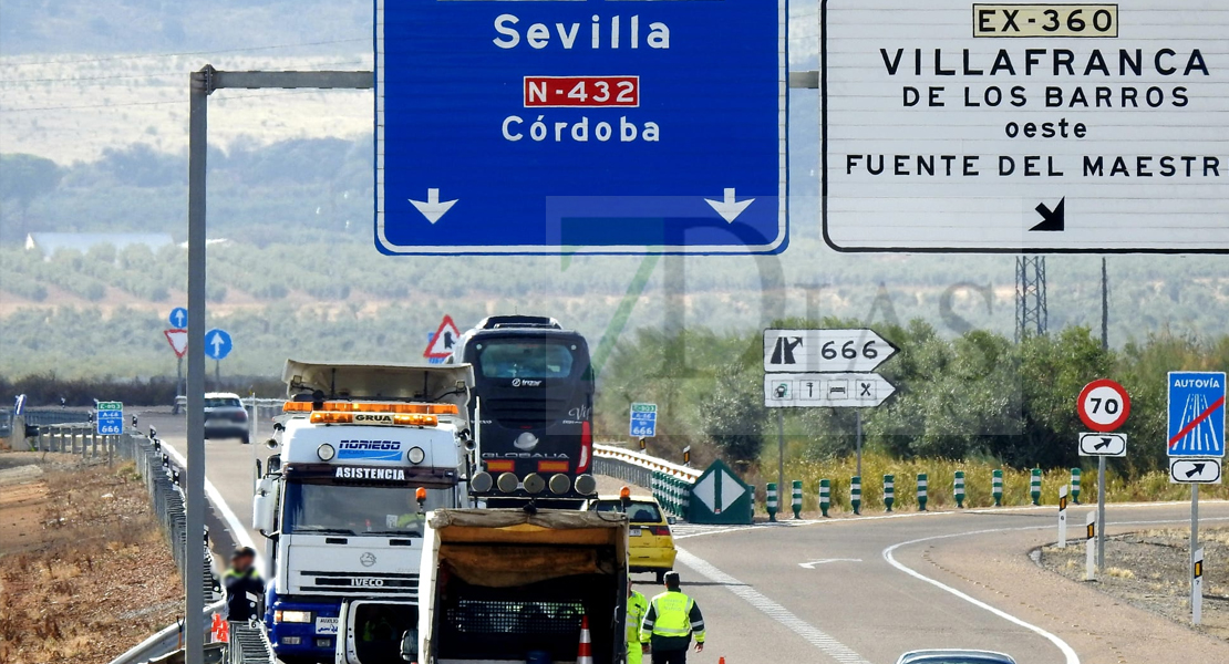 Un accidente de tráfico en la A-66 obliga a cerrar al tráfico el carril rápido