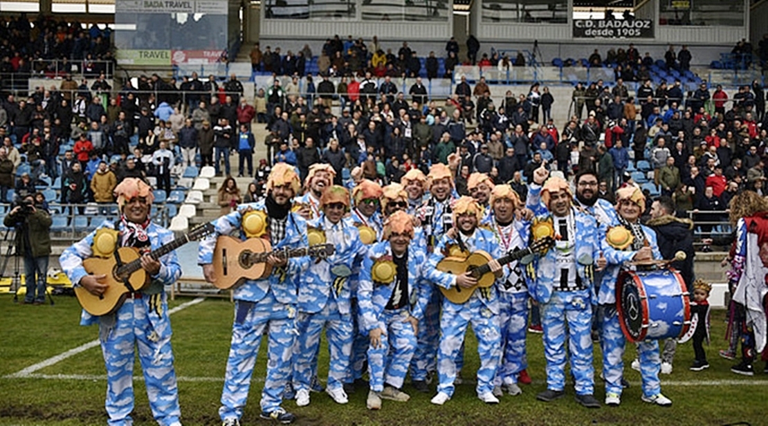 El CD. Badajoz premiará a la murga ganadora del Turuta de Plata