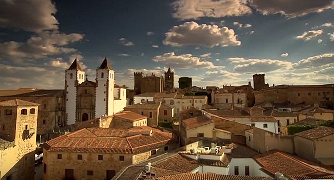 Da comienzo el Mercado medieval de las tres culturas en Cáceres