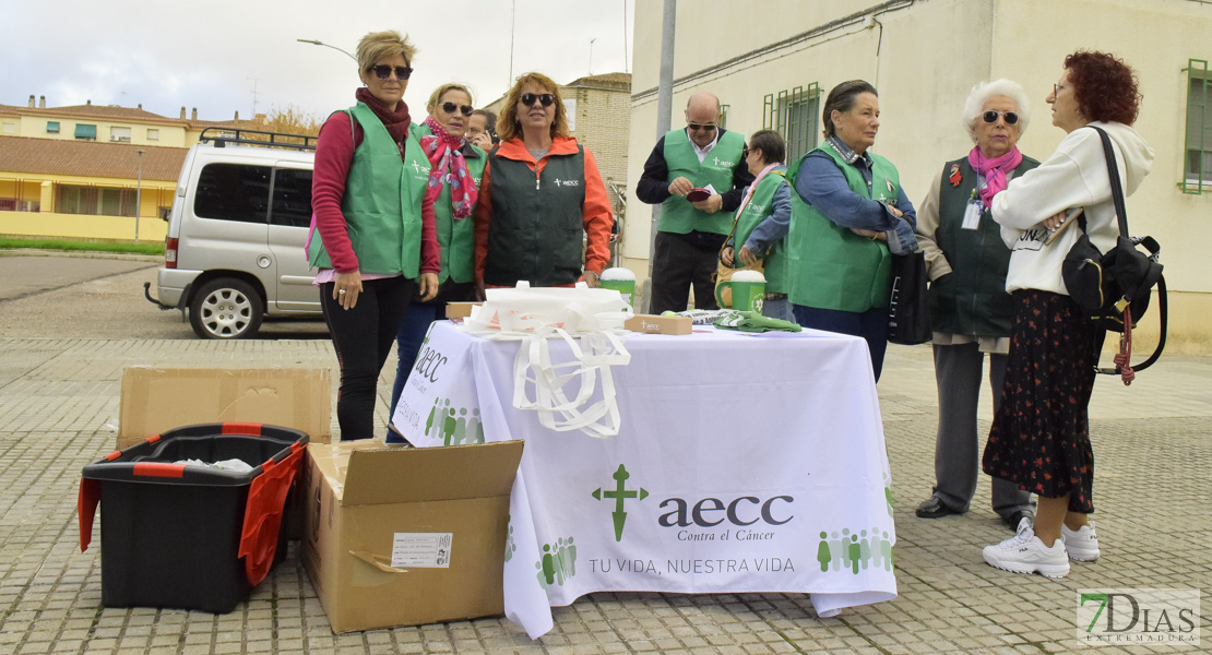 GALERÍA I - Imágenes de la carrera contra el cáncer en Badajoz