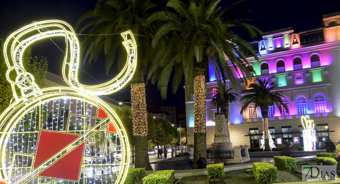 Las luces ya invaden las calles de Badajoz