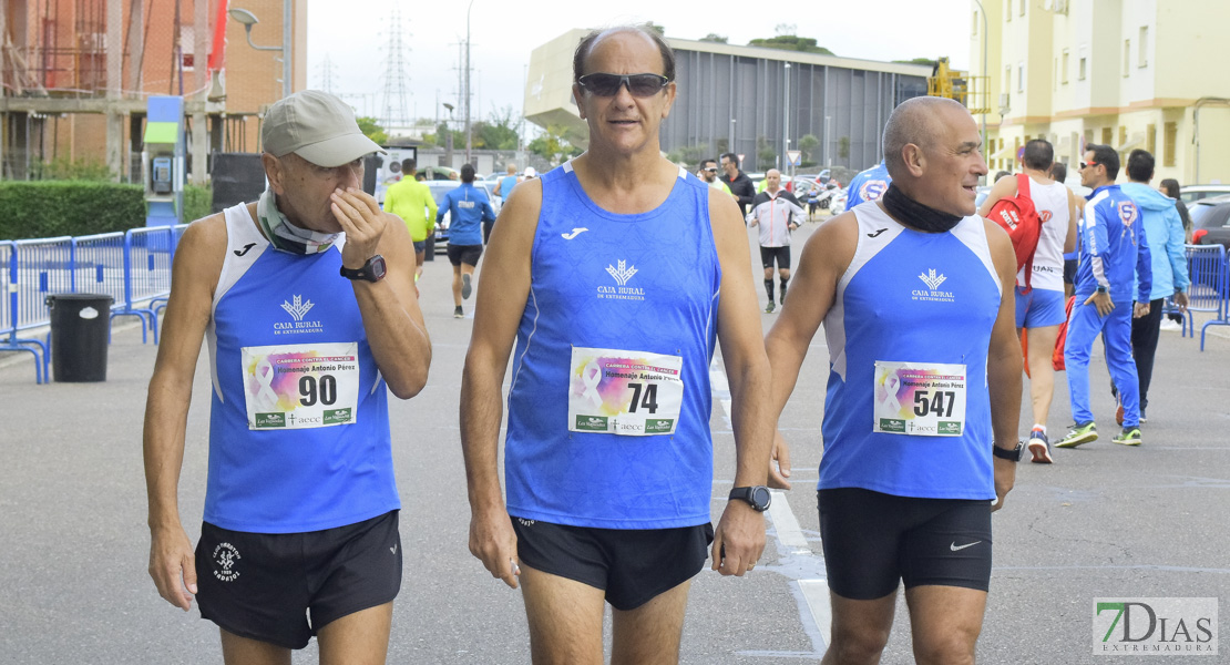 GALERÍA I - Imágenes de la carrera contra el cáncer en Badajoz