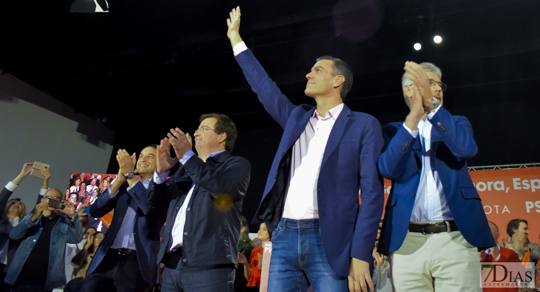 GALERÍA - Pedro Sánchez visita Badajoz