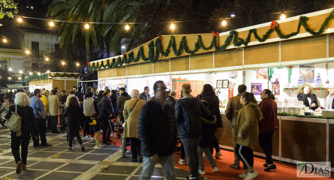 Las luces ya invaden las calles de Badajoz