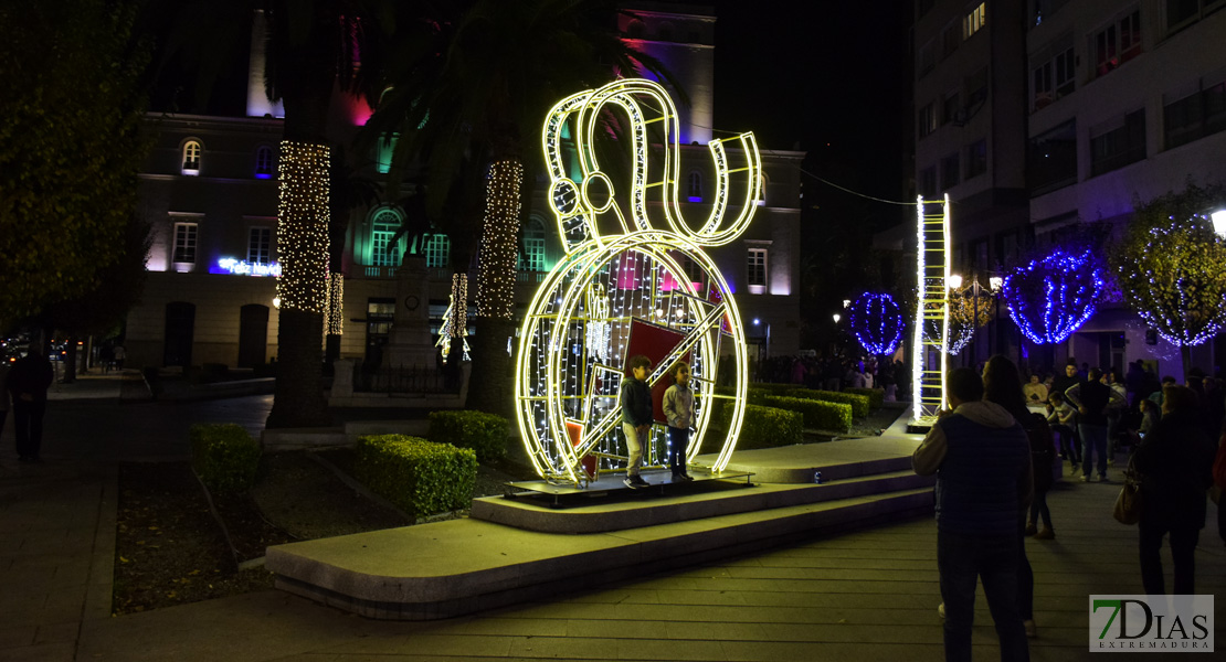 Las luces ya invaden las calles de Badajoz