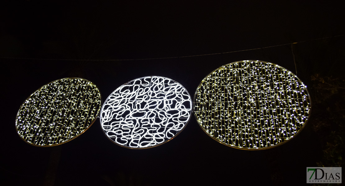 Las luces ya invaden las calles de Badajoz