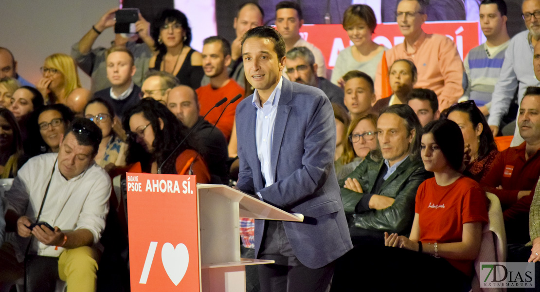 GALERÍA - Pedro Sánchez visita Badajoz