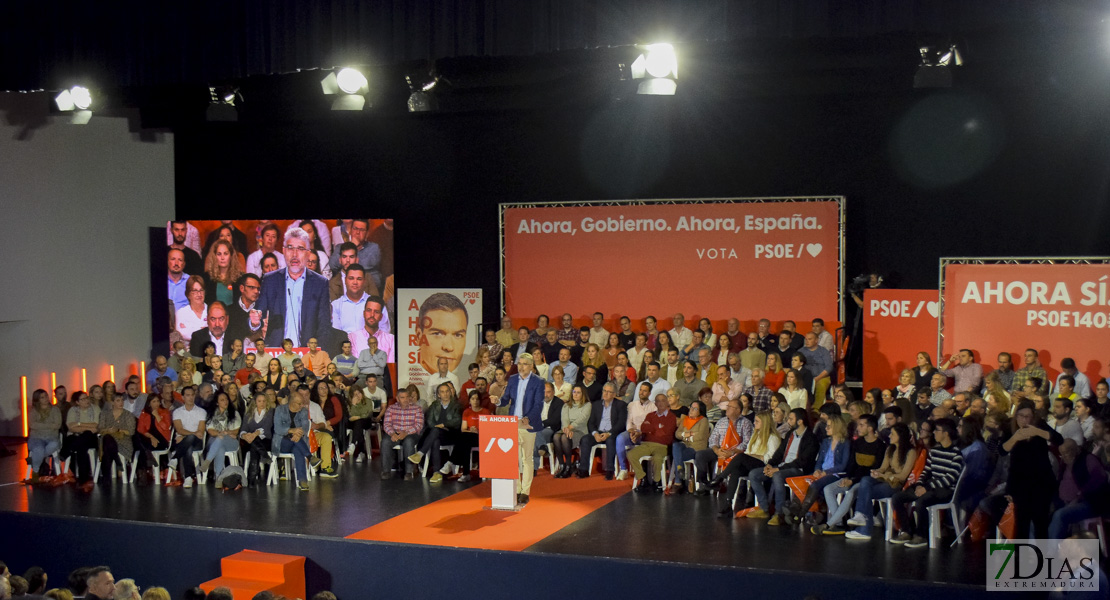 GALERÍA - Pedro Sánchez visita Badajoz