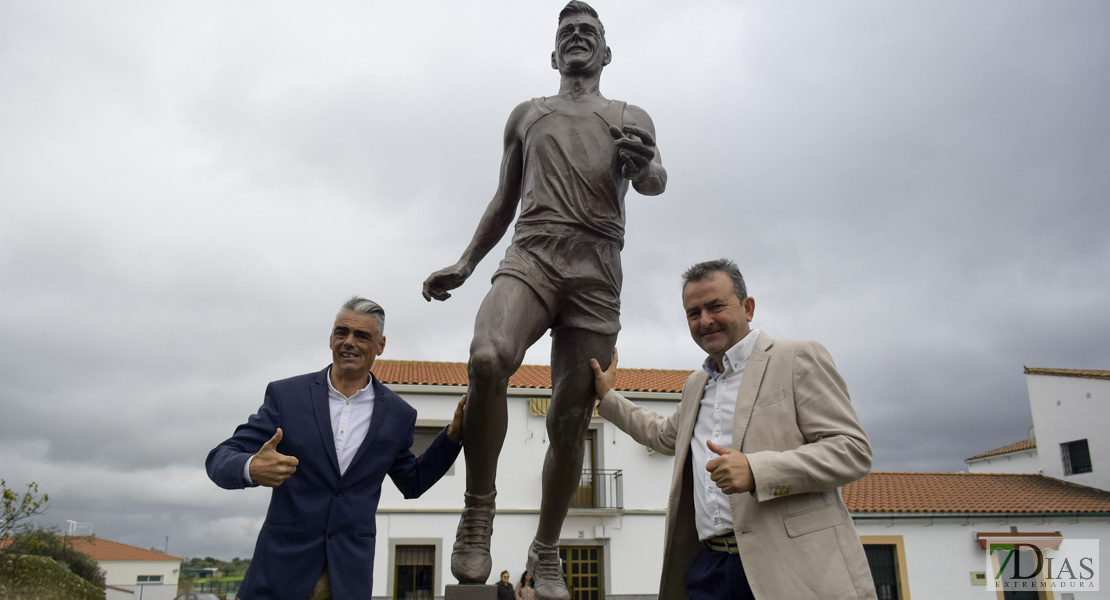 José María Pámpano recibe un emotivo homenaje en Alburquerque