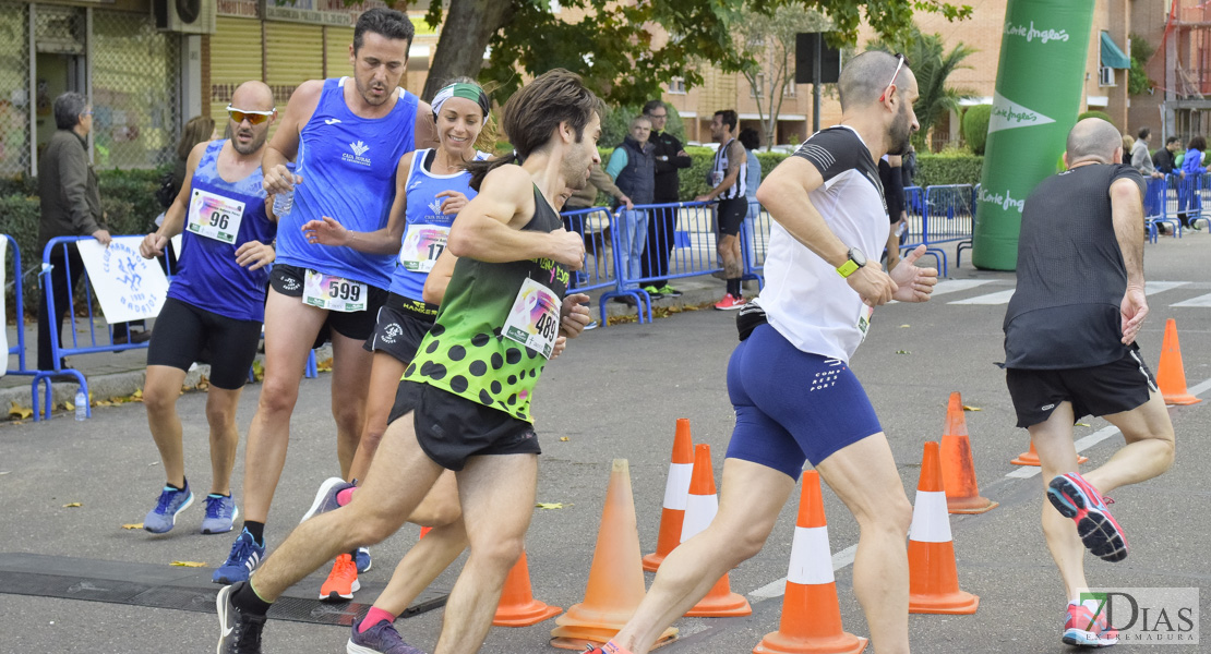 GALERÍA II - Imágenes de la Carrera Solidaria Contra el Cáncer en Badajoz