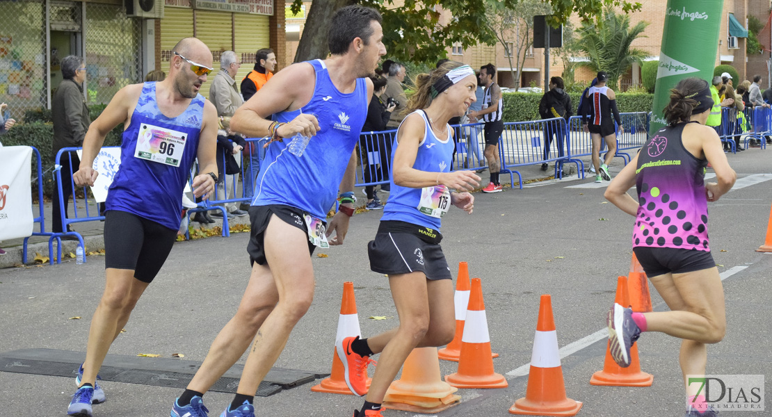 GALERÍA II - Imágenes de la Carrera Solidaria Contra el Cáncer en Badajoz