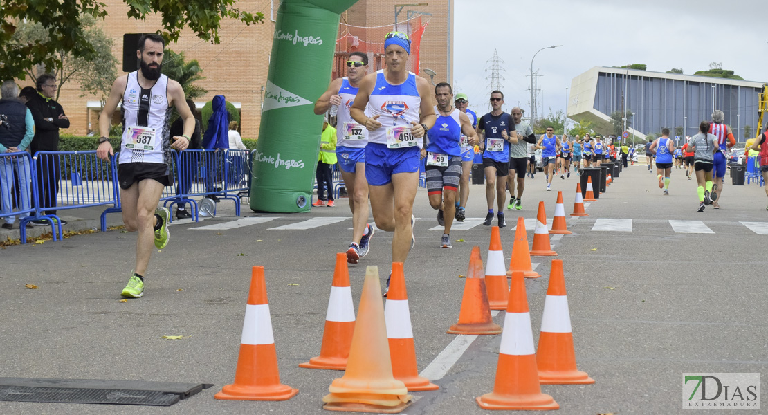 GALERÍA II - Imágenes de la Carrera Solidaria Contra el Cáncer en Badajoz