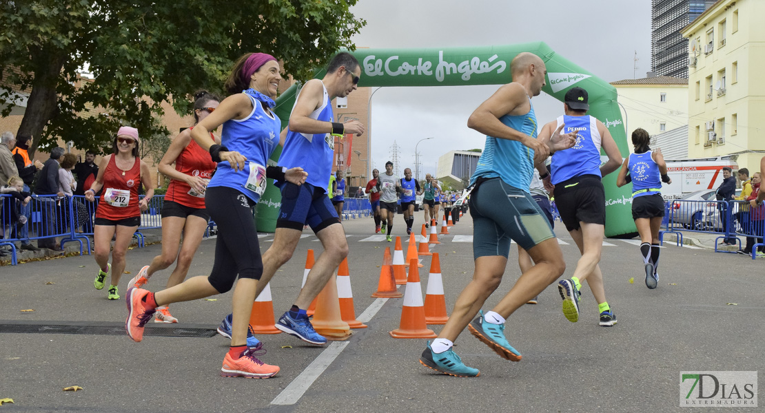 GALERÍA II - Imágenes de la Carrera Solidaria Contra el Cáncer en Badajoz