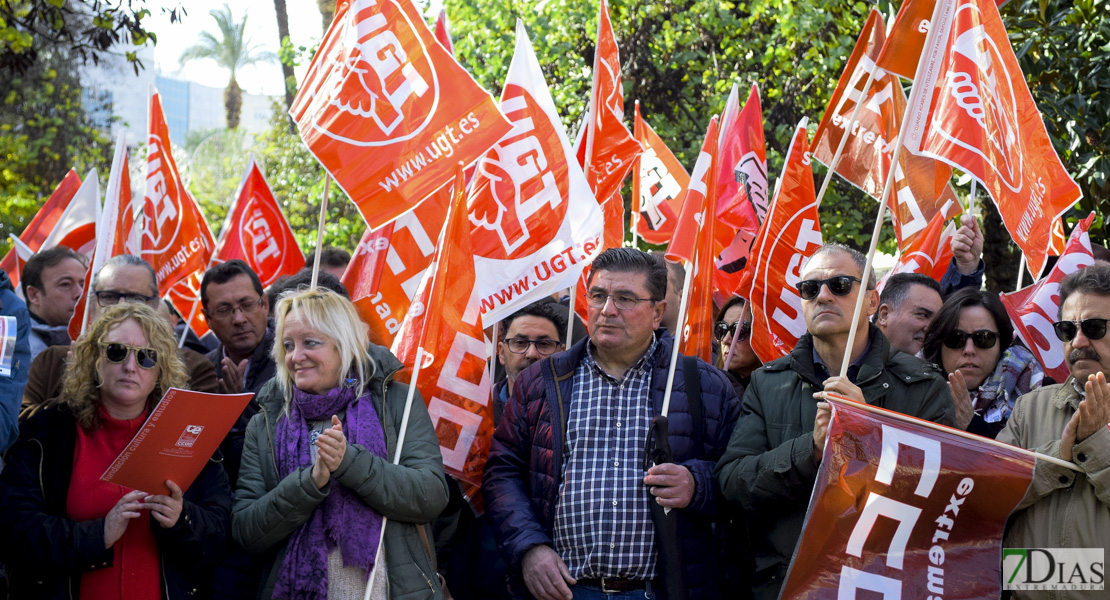 Más de un centenar de personas se concentrar en contra del “despido por enfermar”