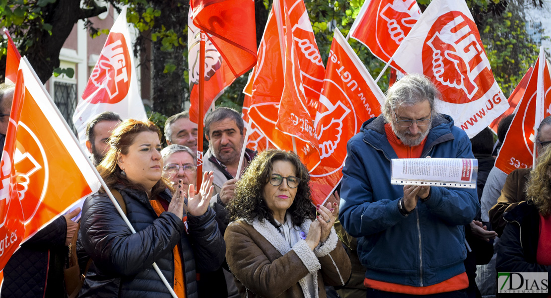 Más de un centenar de personas se concentrar en contra del “despido por enfermar”